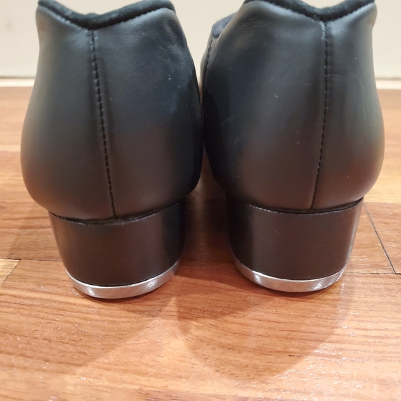 Capezio Tap Shoes- size 5.5M - Picture 1 of 5